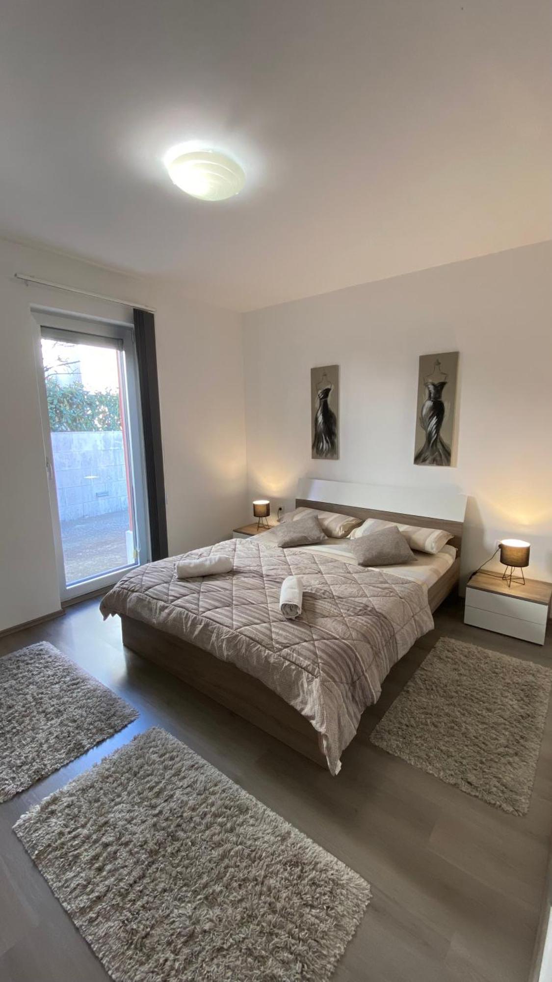 Ivni Apartmani Novigrad Istria Eksteriør bilde
