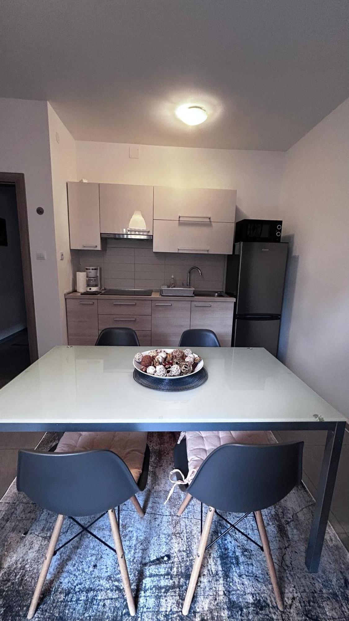 Ivni Apartmani Novigrad Istria Eksteriør bilde