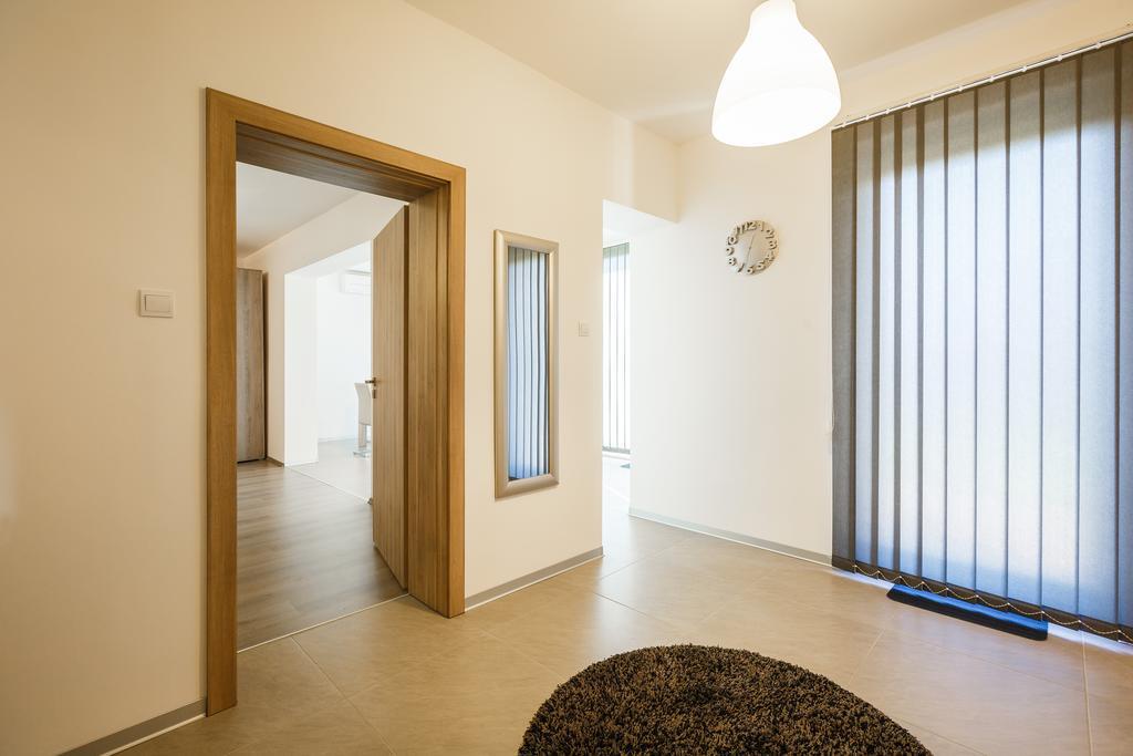 Ivni Apartmani Novigrad Istria Rom bilde