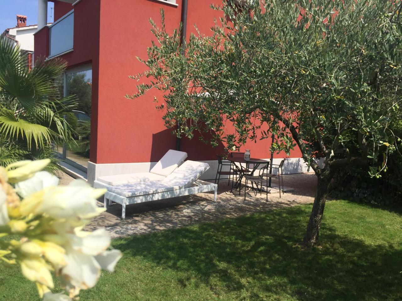 Ivni Apartmani Novigrad Istria Eksteriør bilde